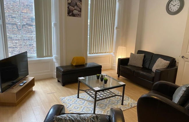 City centre - 1 bedroom apartment - Photo 1