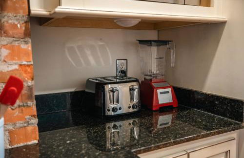 Gulf Coast Craftsman - Cozy, Charming & Central! - Foto 27