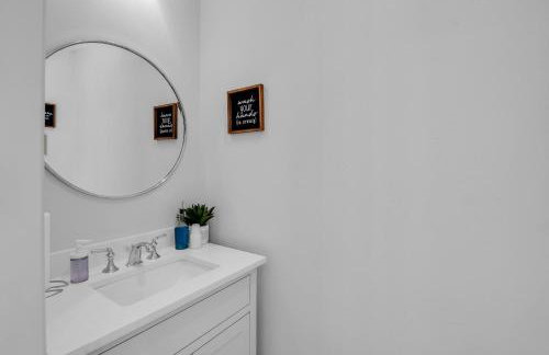 Modern 3BR in Bishop Arts - Walk to Shops & Dining Duplex - Foto 24