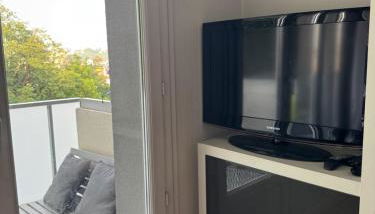 Apartment in the city - exceptional view - Photo 3