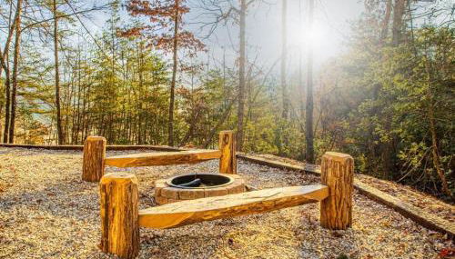 Art's Bungalow-wooded seclusion 1 mi to Deep Creek and Bryson City - Foto 3