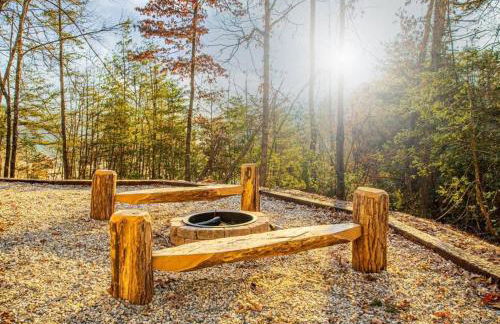 Art's Bungalow-wooded seclusion 1 mi to Deep Creek and Bryson City - Foto 3