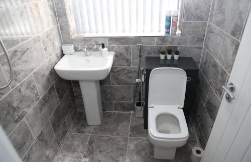 Homely One Bedroom Apartment In Birmingham - Photo 5