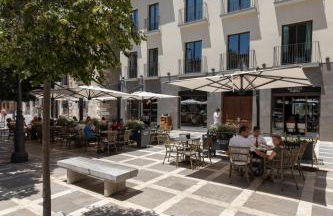 BiBo Suites Real Chancilleria - Photo 48