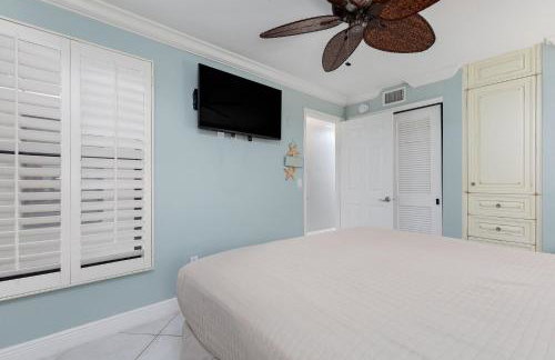 Beach Villa 2011 - Captiva One Bedroom Deluxe Beachfront Residence - Photo 13