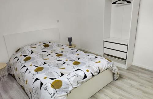 Spacieux appart 5 mins de valenciennes et garage - Foto 13