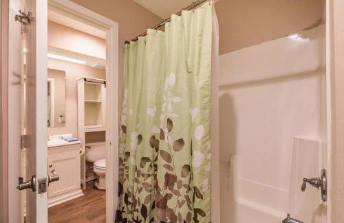 Pool and Ocean Views - First Floor Villa on Harbor Island - Foto 11