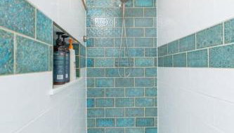 Lost At Sea - Foto 3, Shower