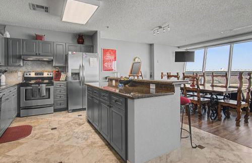 Shop and Dine Fort Worth Condo with Racetrack Views! - Photo 24