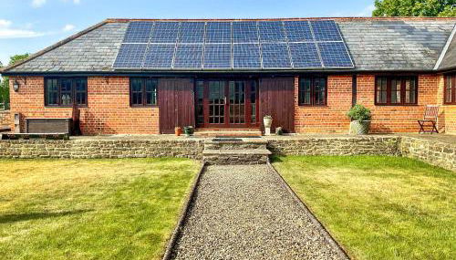 Rowdecroft Farm Cottage - Photo 1