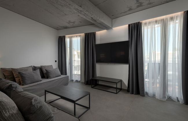 Essence Suites - Photo 27