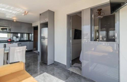 Flat surpreendente 5 pessoas em condomínio moderno 02 suites climatizados - Foto 32