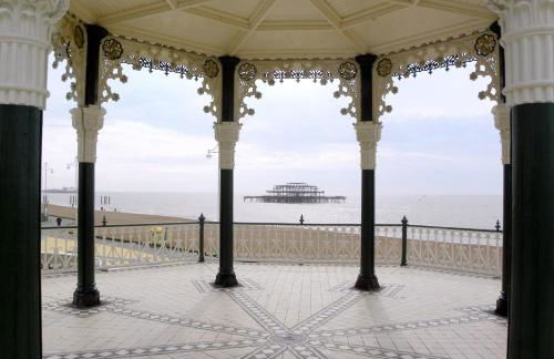 SEAFRONT SANCTUARY Beautiful Art Deco Apartment with Stunning City & Sea Views - Foto 23