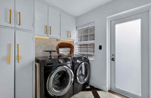 Villa 800 - 3 BEDROOM - 3 AND A HALF BATHROOMS -6 BEDS- Spa like Retreat Saline Pool & Jacuzzi - Foto 21