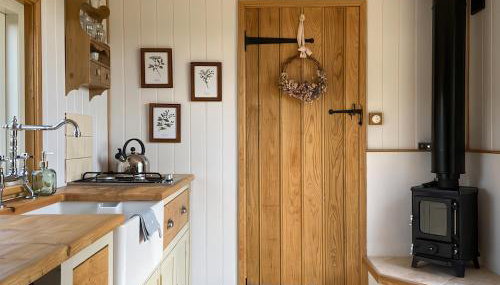 Shepherd Hut 1 - Photo 5