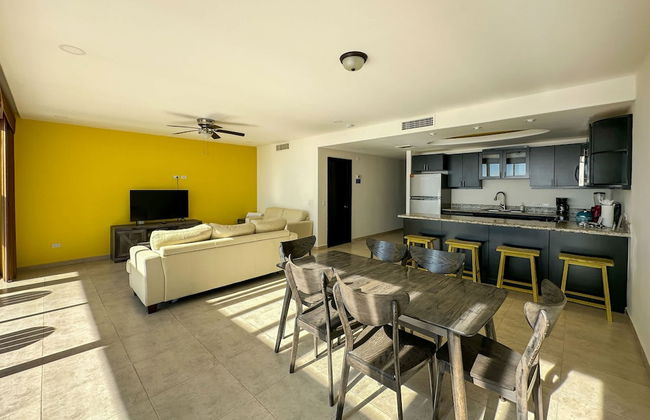 2BR Sunset Escape for Families - Foto 11