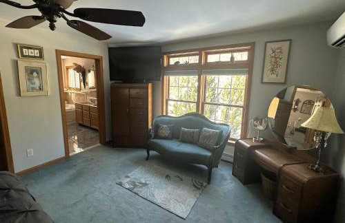 Private 5-Acre Escape - Pool, Lake & Gardens - Foto 27