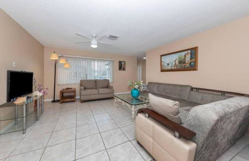 New Gem! Charming vacation home - Casa Y&V - Photo 9