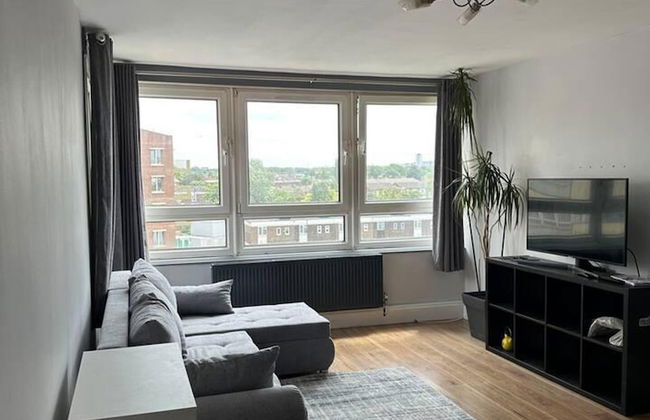 Captivating 1-bed Apartment in Stratford - Foto 1