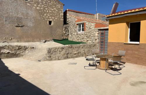 Agradable casa con chimenea y patio totalmente privado - Foto 12