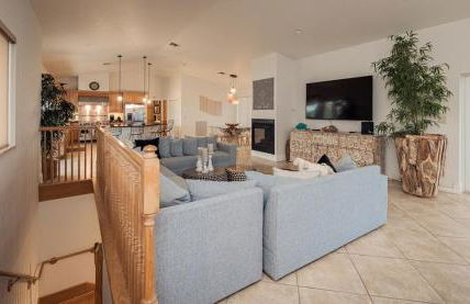 Oceanfront Luxury Villa 5Bedroom and 4Bath Beach Access - Photo 12