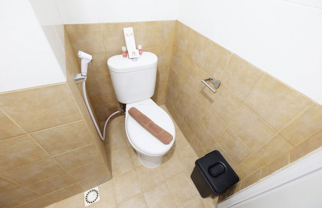 Clean And Tidy Green Pramuka Apartement - Foto 18