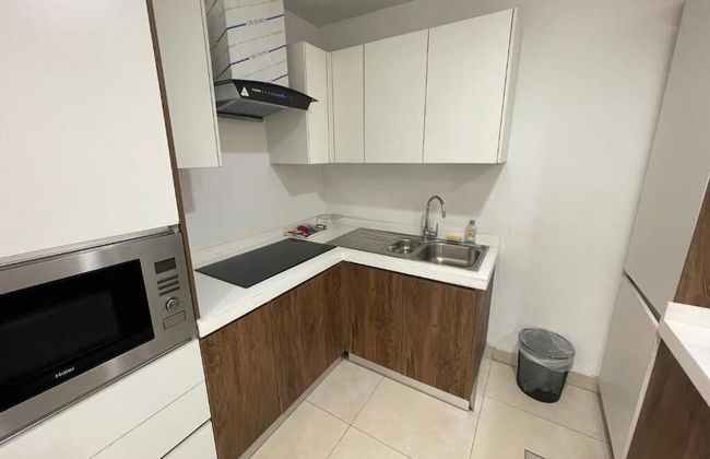 Air Reside Residency Apartment - Photo 32