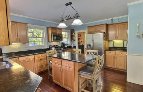 Historic Colonial Pool Walk to Town - Foto 5