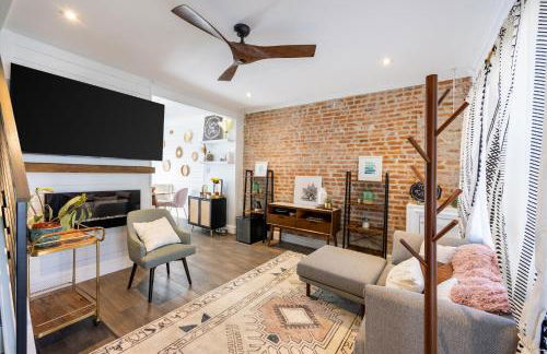 Charming 2BR Townhouse with Patio & Parking in DC - Foto 33