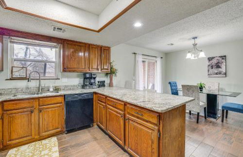 Rogers Vacation Home with Yard 5 Mi to Bentonville - Foto 9