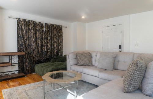 Spacious 3BR Home Near Newark Airport - Foto 29