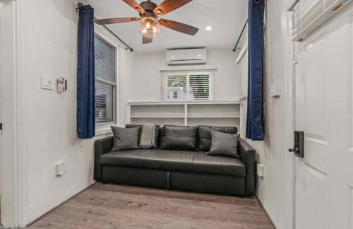 Spacious Home King Beds Gym Deck Games Parking AC - Foto 55