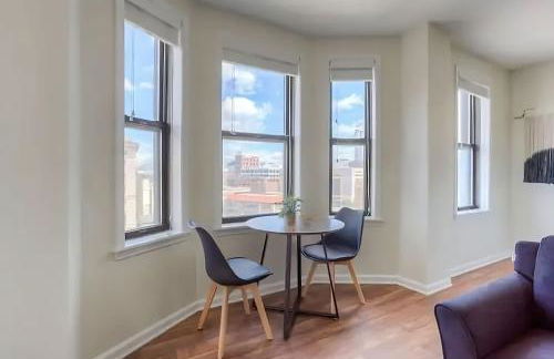 Perfect 1BR In Prime Location & View of Stadiums - Photo 10