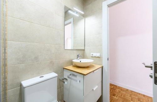 AZA14 - Amplio Piso de 3 dormitorios, 2 baños y terraza, en Chamartín, Madrid - Foto 47