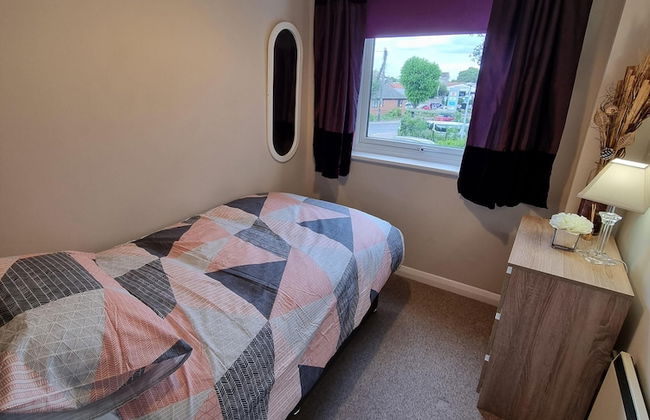 360 Serviced Accommodations - Swan Path Retreat - 2 Bedroom Apartment - Photo 7