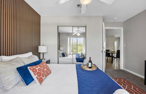 3BR Luxe Oasis near Downtown, Pool, Gym, Bball Crt - Foto 9