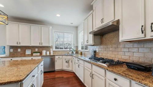 Spacious 5BR Home in Alexandria 5 Beds 5 Baths - Foto 2