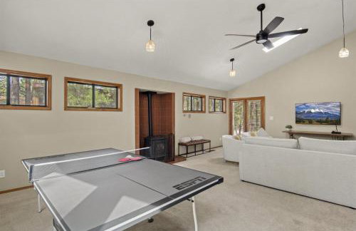 2 Living Rooms Fires Quick Drive Downtown - Foto 20