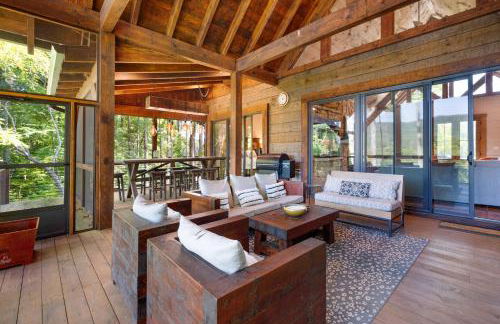 Copperline Lodge - Luxury Creekside Retreat - Creekside Views, Hot Tub, Game Room, Outdoor Fireplaces, Chef Kitchen, Fire Pit - - Foto 46