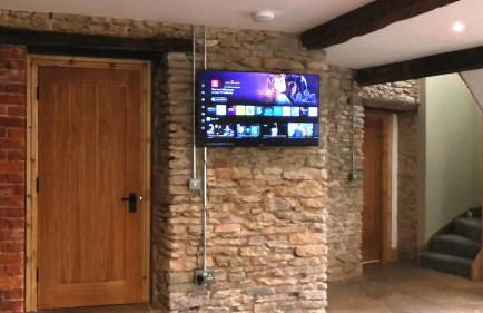 Flexible Accommodation - Newly renovated characterful cottage - Photo 11