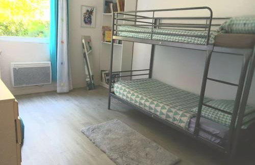 Loft avec jardin au bord de l'eau au rdc d'une ancienne école - Foto 15