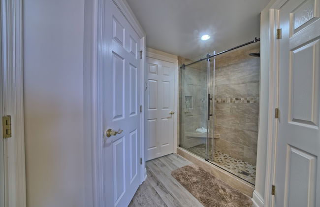 Marvelous Condo with Beachside Pool and Free Poolside WiFi - Unit 0902 by RedAwning - Foto 16