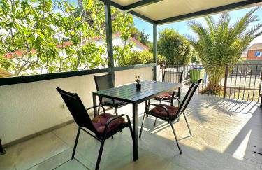 SANJA - with a large covered terrace and pool - Foto 22