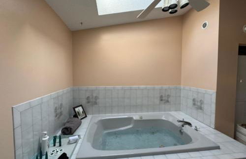 Home away on Lake Ontario - Foto 16