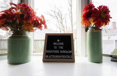 5 Bedroom 2 & 1 half Bath Group Stay Fun Design in Quiet Neighborhood - Foto 14