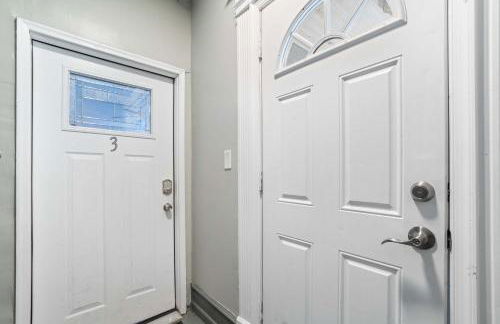 Escape to Raleigh Ave 3 Steps from the Beach - Foto 17