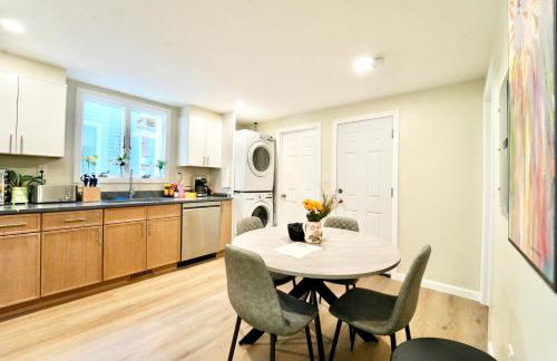 Cozy 4BD2BA Near Boston-Encore-T-Station and Diners - Photo 12