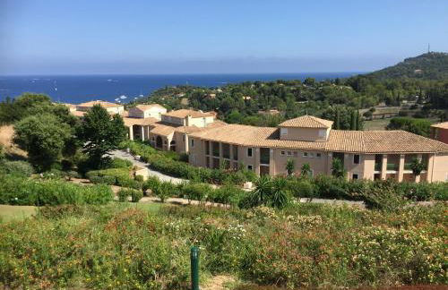 Cap Esterel 2 pièces Climatisé 4-5pers Piscines Parking Draps Wifi - Foto 9