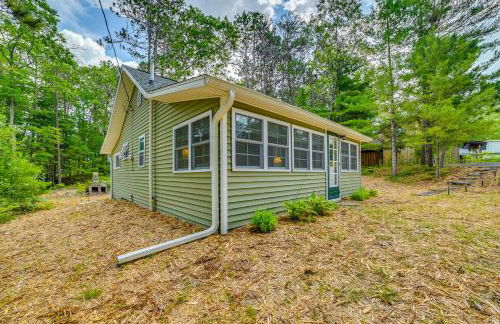 Enchanted Lake Huron Cottage with Beach Access! - Foto 32