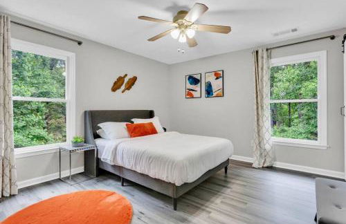 Lakefront, Saltwater Pool, Backyard Oasis, Private Dock, Home Gym - Foto 37